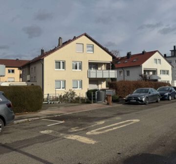 Charmante 2,5-Zimmer-Dachgeschosswohnung für Singles in zentraler Lage von Fellbach, 70734 Fellbach, Dachgeschosswohnung